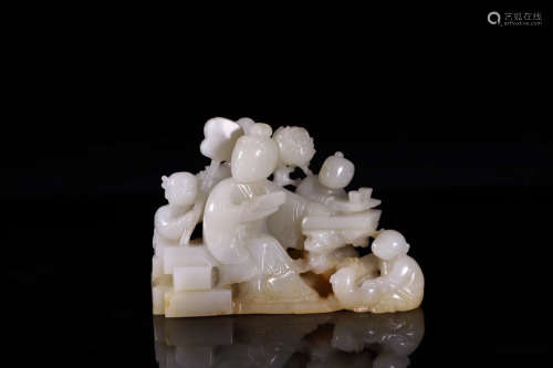 18-19TH CENTURY, AN OLD HETIAN JADE FIGURE DESIGN ORNAMENT, LATE QING DYNASTY