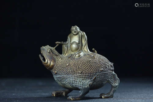 A TOAD DESIGN BRONZE ORNAMENT