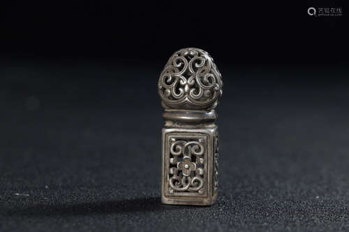 AN OLD TIBETAN SILVER SEAL