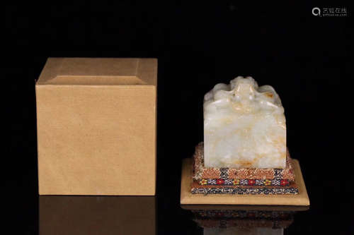 17-19TH CENTURY, A GIANT DRAGON DESIGN HETIAN JADE SEAL, QING DYNASTY