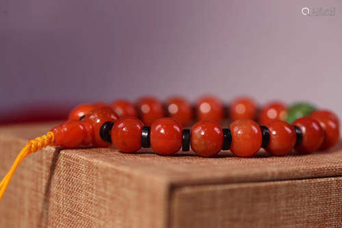 14-19TH CENTURY, A STRING OF RED AGATE BRACELET, MING QING DYNASTY