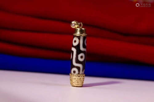 A DZI BEAD