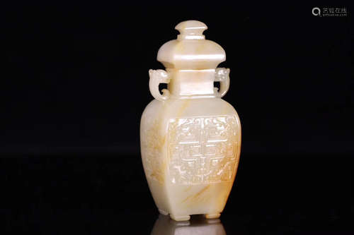 17-19TH CENTURY, A DRAGON DESIGN HETIAN JADE VASE, QING DYNASTY