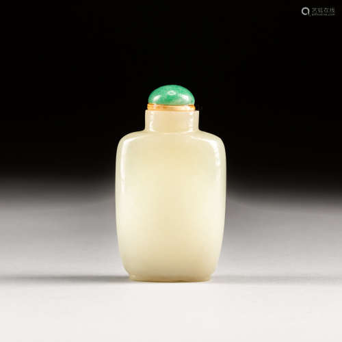 Chinese Antique White Jade Snuff Bottle