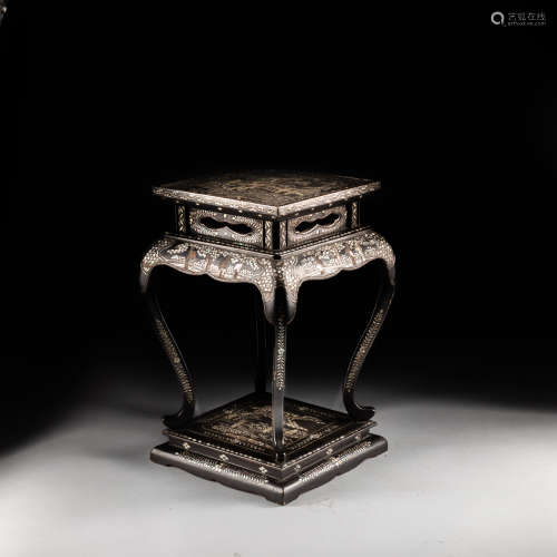 18th Antique Wood Stand