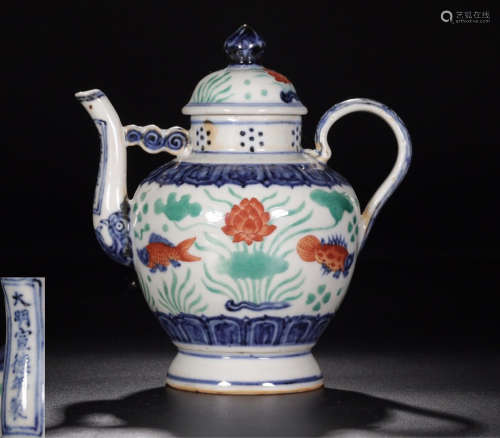A DOUCAI FISH AND FLORAL PATTERN EWER