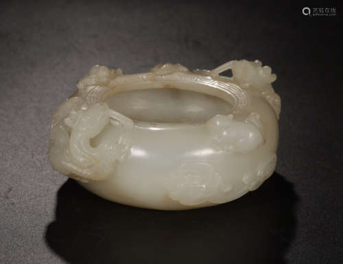 A HETIAN ZILIAO CARVED PEN WATER CONTAINER