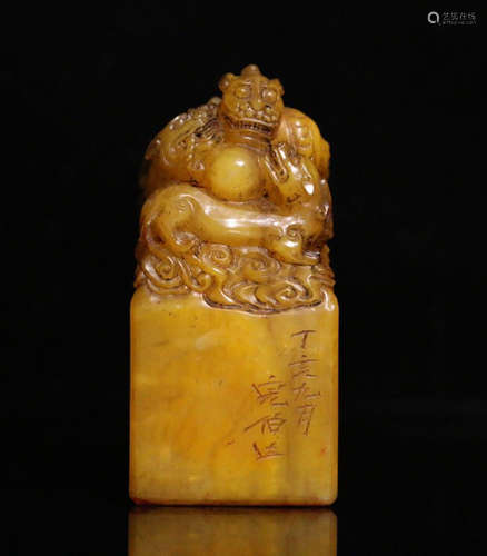 A TIANHUANG STONE CARVED SEAL