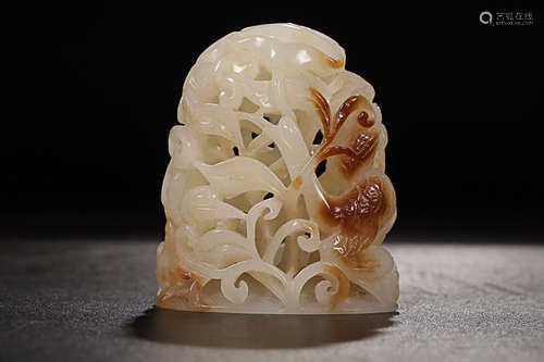 17-19TH CENTURY, A PLANT DESIGN HETIAN JADE ORNAMENT, QING DYNASTY