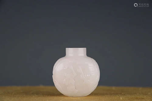 18-19TH CENTURY, A STORY DESIGN HETIAN JADE SNUFF BOTTLE, LATE QING DYNASTY