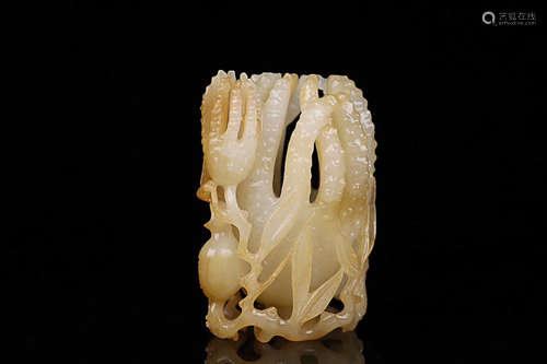 AN OLD TIBETAN BUDDHA HAND DESIGN HETIAN JADE ORNAMENT