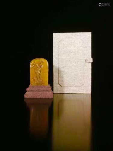 17-19TH CENTURY, A YELLOW FIELD STONE SEAL, QING DYNASTY