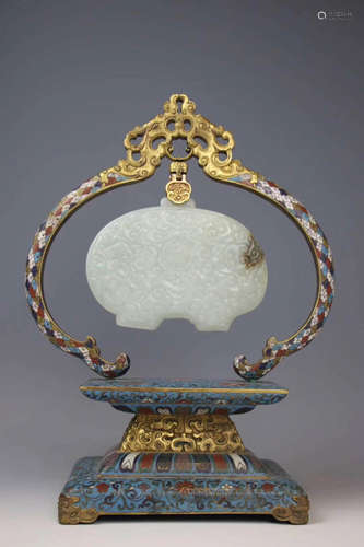 AN OLD TIBETAN GILT CLOISONNE ORNAMENT