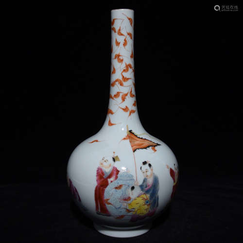 A HILDREN AT PLAY PATTERN VASE