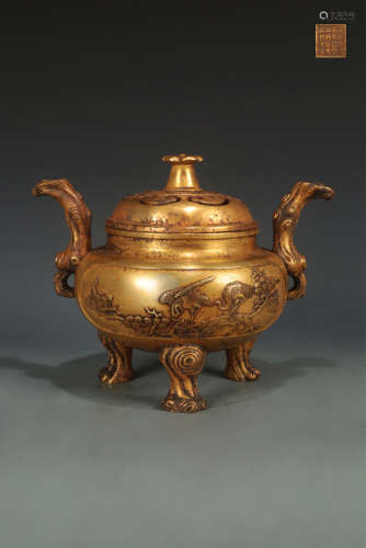 14-16TH CENTURY, A PINE CRANE PATTERN GILT BRONZE CENSER