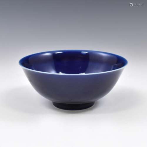 YONGZHENG BLUE MONOCHROME PORCELAIN BOWL