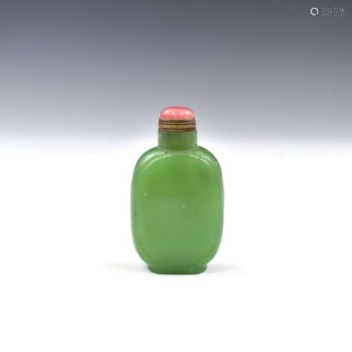 GREEN JADE SNUFF BOTTLE & RED CORRAL STOPPER
