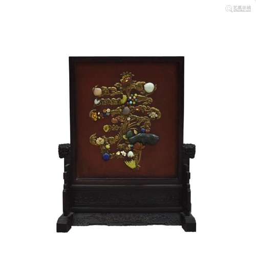 SEMI PRECIOUS STONES & GILT SHOU TABLE SCREEN