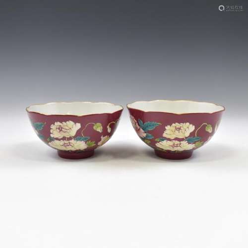 PAIR QIANLONG RUBY RED FAMILLE ROSE BOWLS