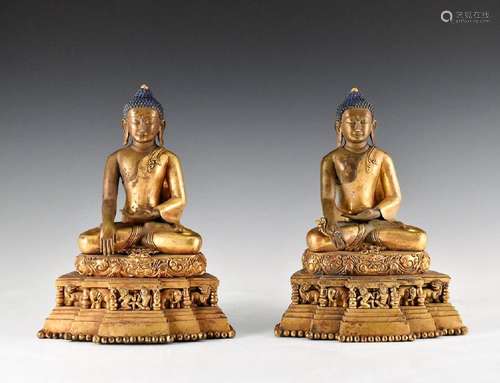 PAIR OF QING DYNASTY GILT BRONZE SEATED BUDDHAS