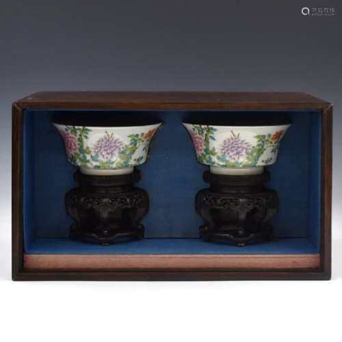 PAIR YONGZHENG FLORAL BOWLS IN PROTECTIVE BOX