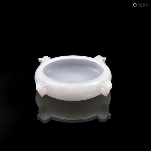 WHITE JADE CARVED BRUSH WASHER