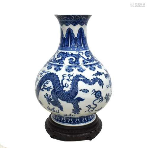 YONGZHENG BLUE & WHITE DRAGON VASE ON STAND