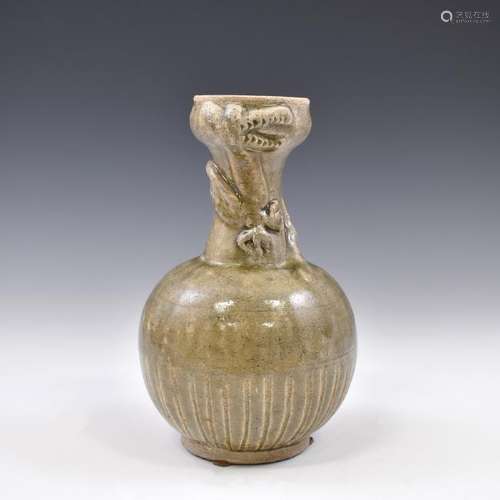 CHINESE YUE WARE BOTTLE VASE