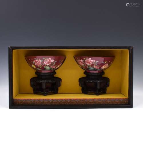 PAIR OF YONGZHENG ENAMEL RUBY RED BOWLS IN BOX