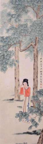 CHINESE SCROLL PAINTING OF BEAUTY UNDER TREE