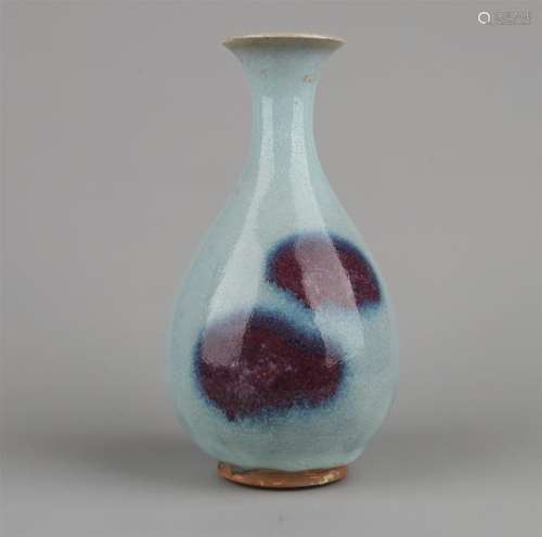 CHINESE PORCELAIN JUNYAO KILN YUHUCHUN VASE