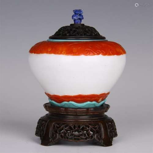 CHINESE PEKING GLASS THREE COLOR JAR WITH ROSEWOOD LID