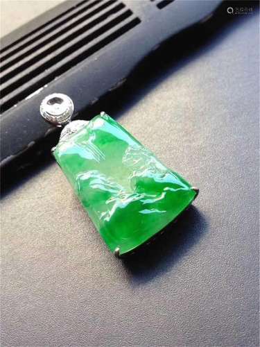 18K WHITE GOLD DIAMOND NATURAL JADEITE PENDANT