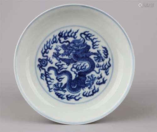 CHINESE PORCELAIN BLUE AND WHITE DRAGON DISH