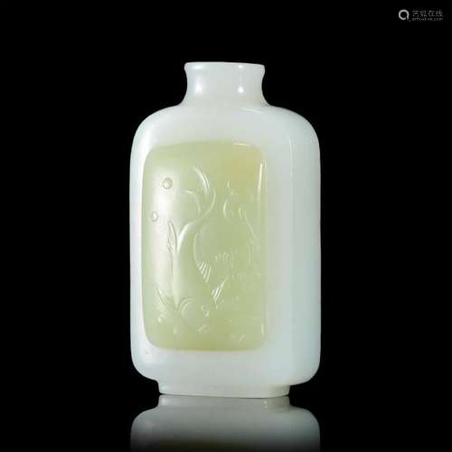 CHINESE JADE SNUFF BOTTLE