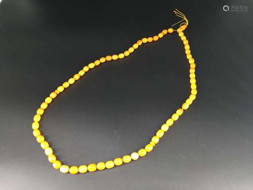 An old butterscotch amber necklace (40g)