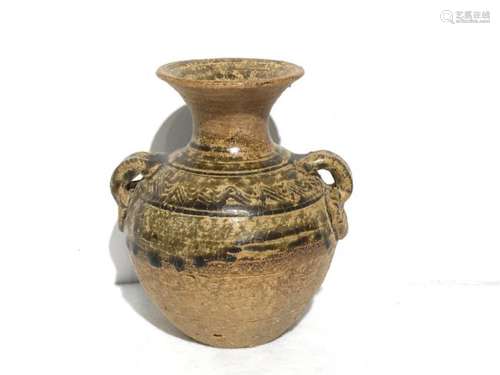 A Han dynasty pottery jar vase