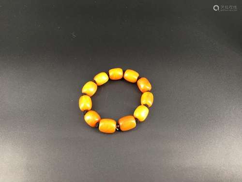 19th C. butterscotch amber bracelet (23.9g)