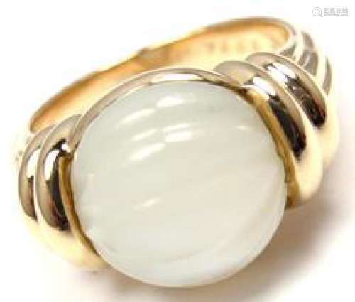Boucheron 18k Yellow Gold Mother Of Pearl Ring