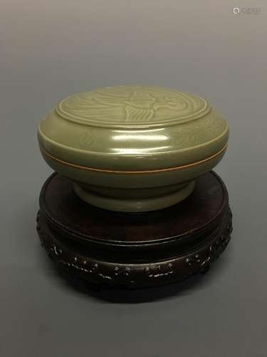 Chinese Longquan Ware Porcelain Bowl with Lid