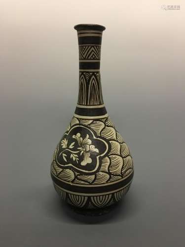 Chinese Cizhou Ware Porcelain Vase