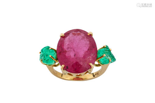 A pink tourmaline and emerald ring