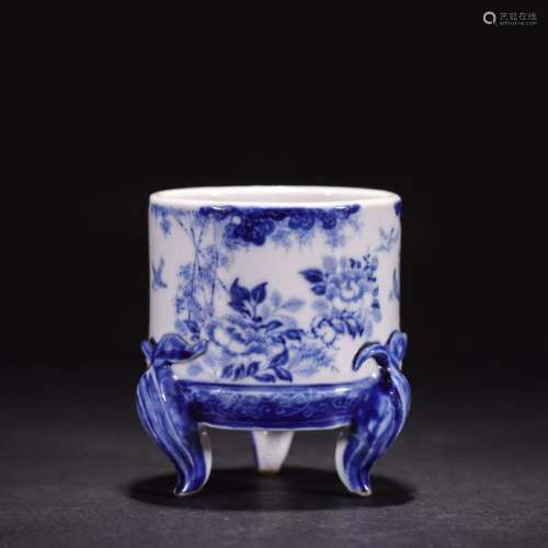 A Birds Floral Blue and White Tripod Censer