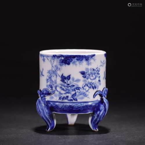 A Birds Floral Blue and White Tripod Censer