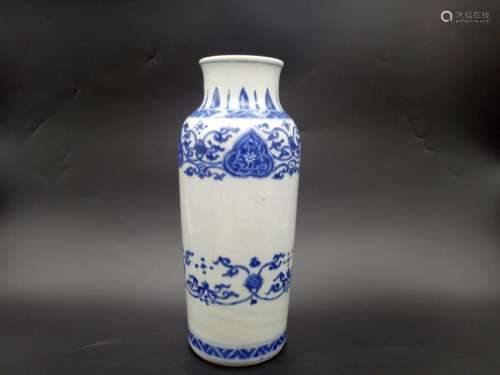A Blue and White Inter-Locking Floral Cylindrical Vase