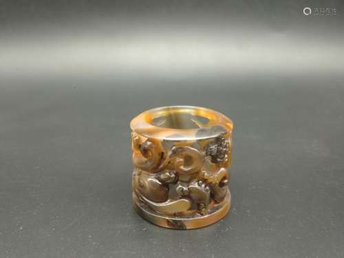 A Carved Dragon Agate Ring of Qing Dynasty