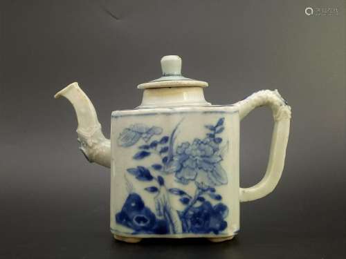 A Blue and White Floral Square Teapot Qing Dynasty