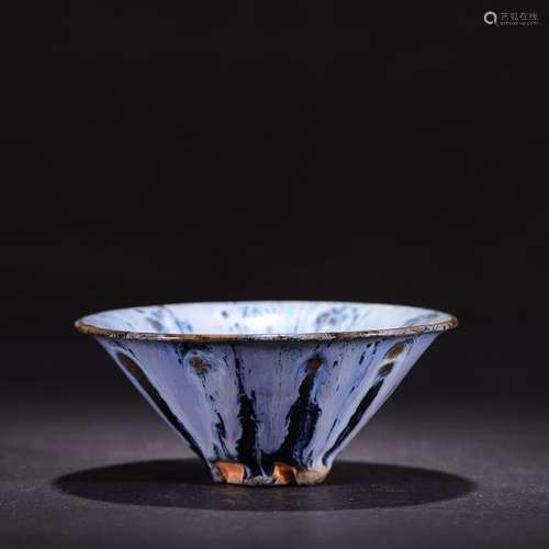 A Kiln-Glaze Blue Conical Tea Bowl