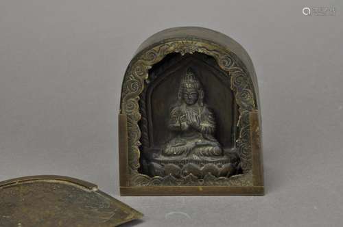 A Tibetan Buddha Ornament Box