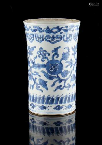Property of a deceased estate - a Chinese blue & white vase, Kangxi period (1662-1722), painted with